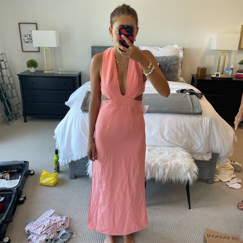 Fame & Partners pink gown